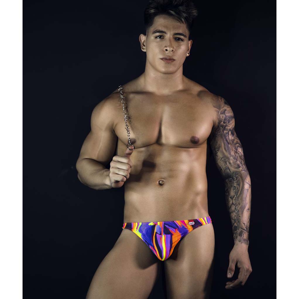 Thong Pikante Abstract PIK1829